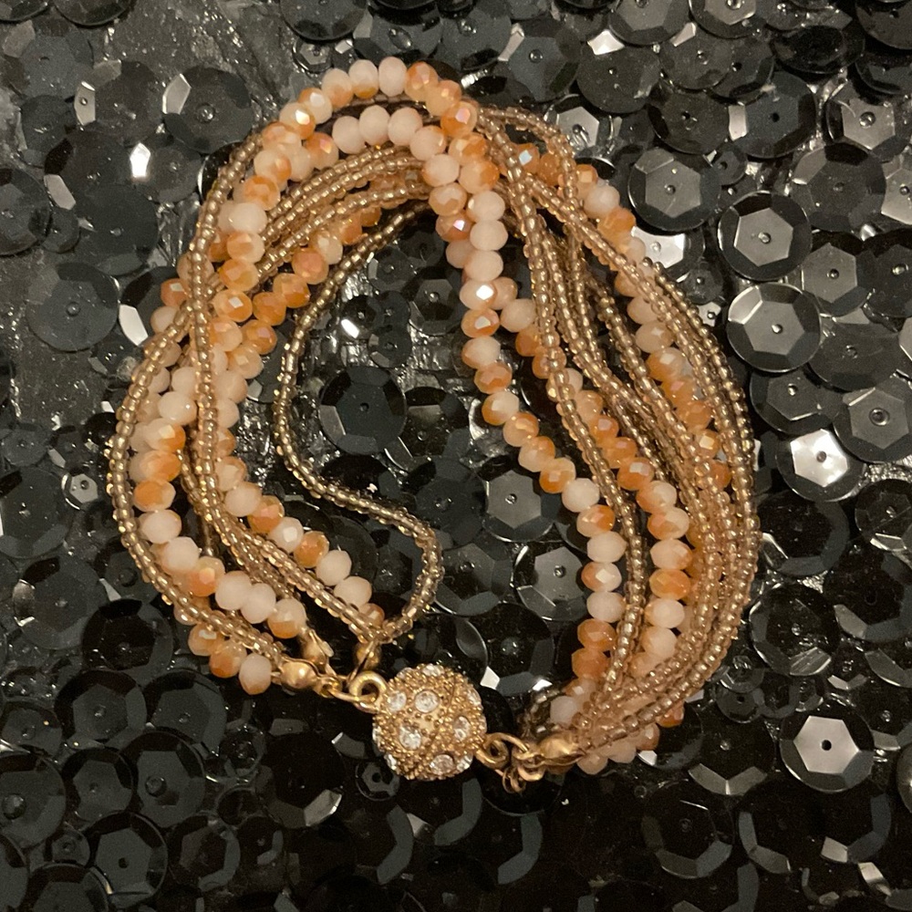 ~8” gold-tone peach 9-strand beaded bracelet magnetic clasp costume jewelry - Picture 2 of 6